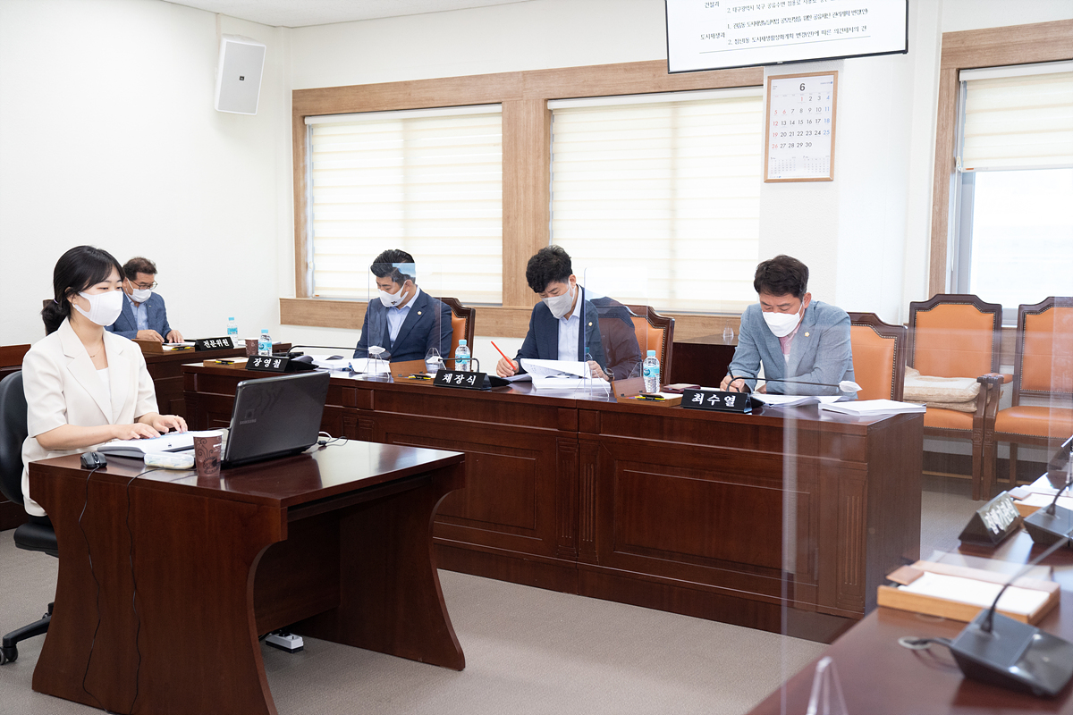 '제269회 임시회 신성장도시위원회' 게시글의 사진(5) 'DSC03946.jpg'