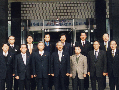 울산 울주군의회의원 본의회 방문(2002.11.20)