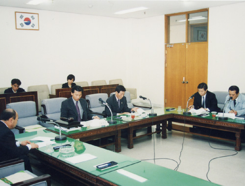 공무국외연수 심사위원회(2002.10.17)