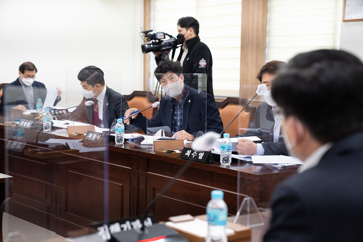 '제268회 임시회 신성장도시위원회' 게시글의 사진(2) 'DSC02036.jpg'