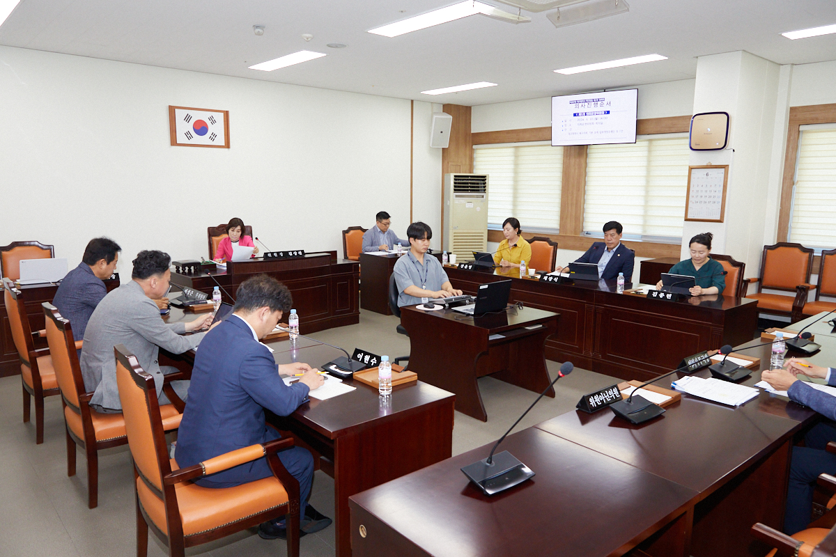 '제287회 북구의회 제1차 정례회 의회운영위원회' 게시글의 사진(3) '24.6.10.- 제287회 제1차 정례회 의회운영위원회 3.jpg'