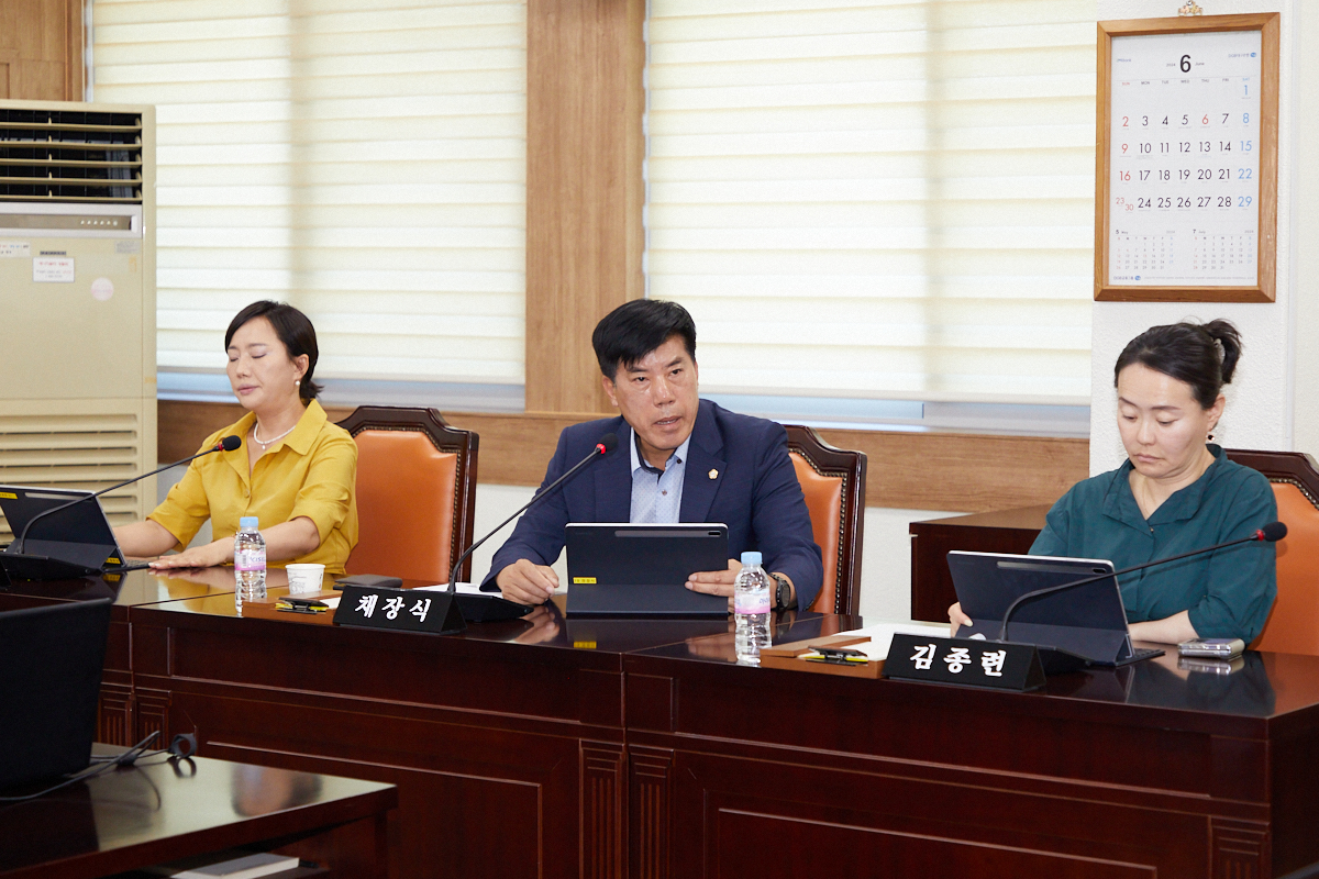 '제287회 북구의회 제1차 정례회 의회운영위원회' 게시글의 사진(4) '24.6.10.- 제287회 제1차 정례회 의회운영위원회 4.jpg'
