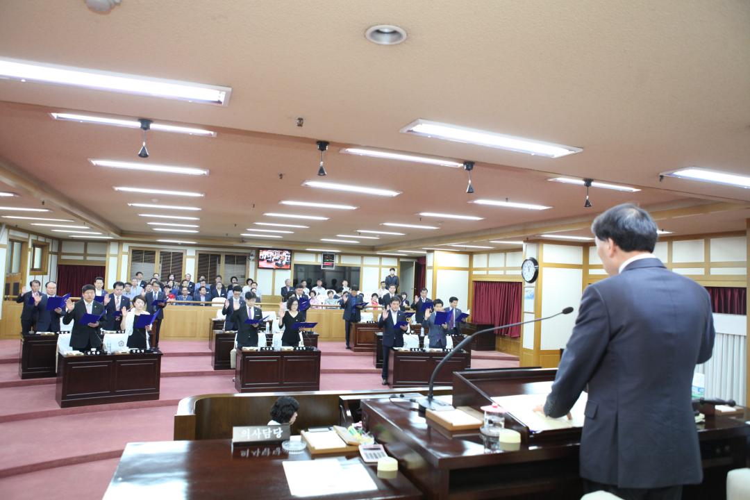 '제7대 전반기 의회 개원 의원 선서' 게시글의 사진(1) 'IMG_0494.JPG'